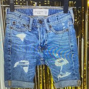 Abercrombie Kids 5/6 short distress jeans